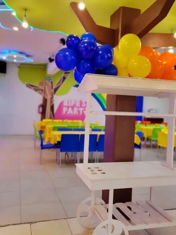 Pasillo de globos